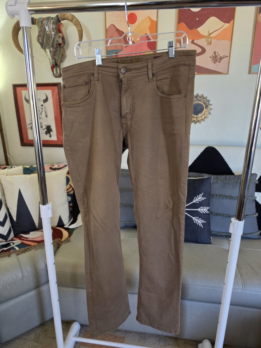 Relaxed Fit Men’s Jeans in Brown